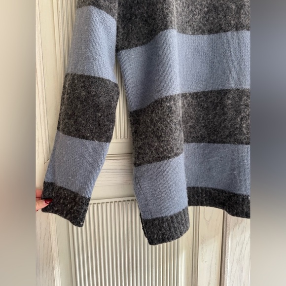 Madewell Women’s Wool Blend Blue and Black Rugby Striped Sweater, Large - Picture 14 of 16